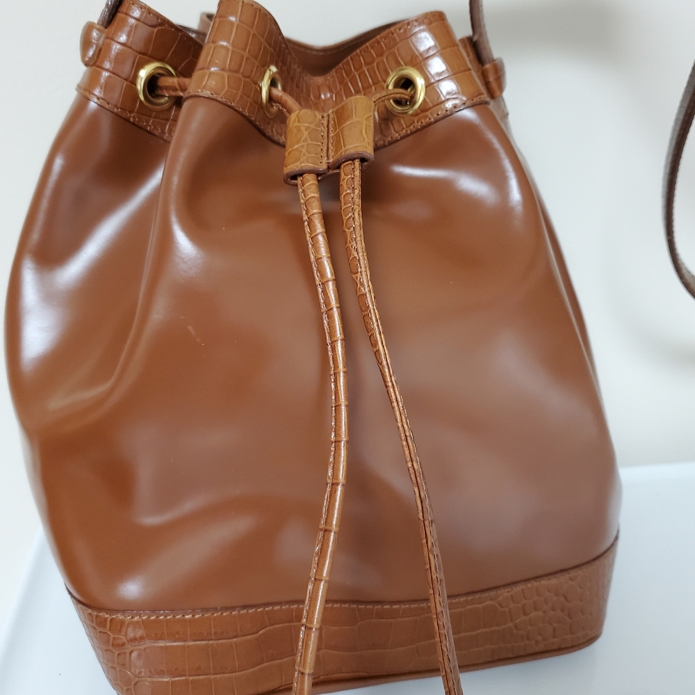 Talbots tan leather bucket bag